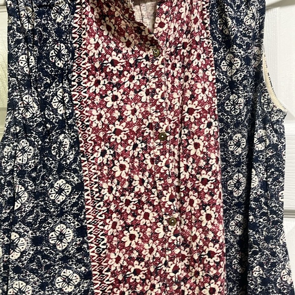 Lucky Brand Button Down Tank - Picture 2 of 2
